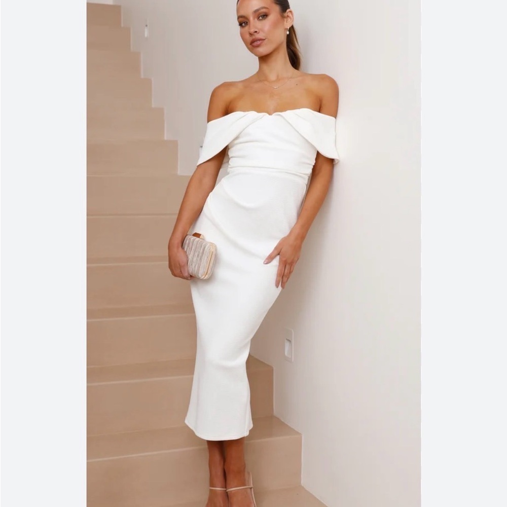 Billy J Off-Shoulder White Wedding formal fitting prom Dress